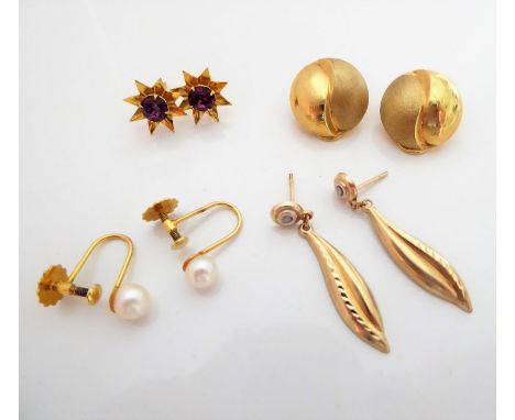 Four pairs of 9-carat gold earrings