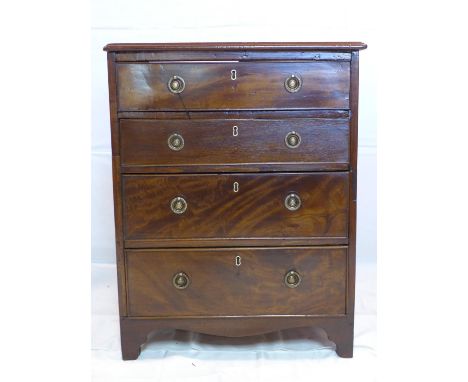 A Victorian mahogany side chest of 4 drawers raised on bracket feet, H.75 W.55 D.48cm 