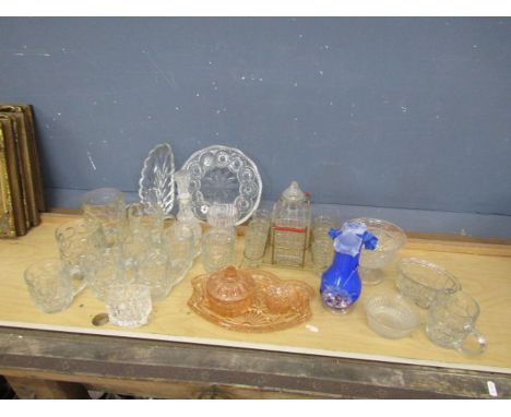 Mixed glass to include bear tankards and retro decanter set&nbsp;