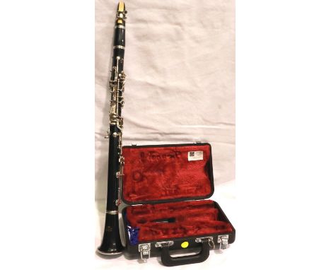 Cased Yamaha clarinet. P&amp;P Group 1 (£14+VAT for the first lot and £1+VAT for subsequent lots) 