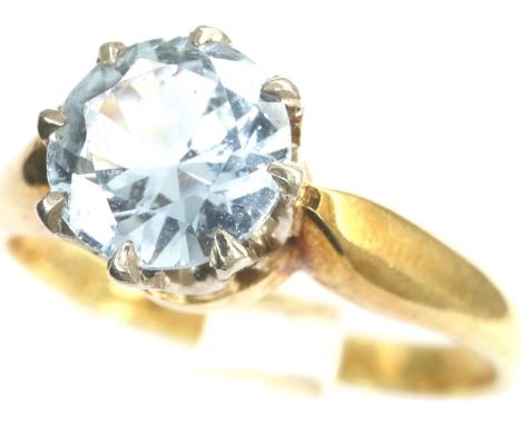 14ct gold ring set with a central topaz, marked 585, size L, 2.9g. P&amp;P Group 1 (£14+VAT for the first lot and £1+VAT for 