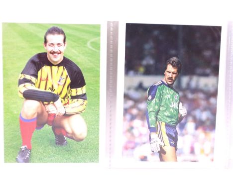 Mixed football trade cards and railway postcards. P&amp;P Group 1 (£14+VAT for the first lot and £1+VAT for subsequent lots) 