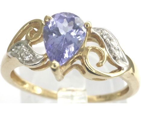 9ct gold amethyst and diamond ring, size N/O, 1.9g. P&amp;P Group 1 (£14+VAT for the first lot and £1+VAT for subsequent lots