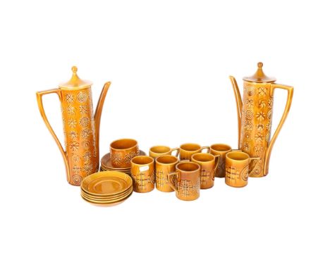 PORTMEIRION - part coffee service in Tottem pattern for 8 people, by Susan William-EllisSet comprises 2 tall coffee pots, 8 c