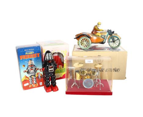 A quantity of Vintage and modern tinplate wind-up clockwork toys, mostly in original boxes, including a mechanical planet rob