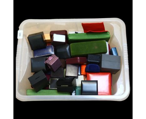 A large collection of assorted jewellery and ring presentation boxes (boxful) 