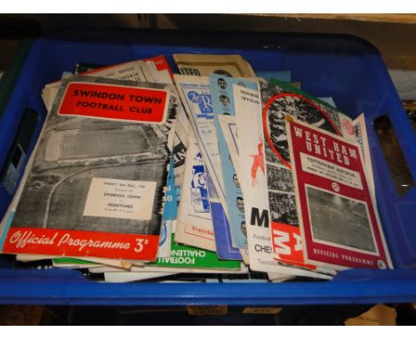 Various Vintage football programmes, various magazines, etc.