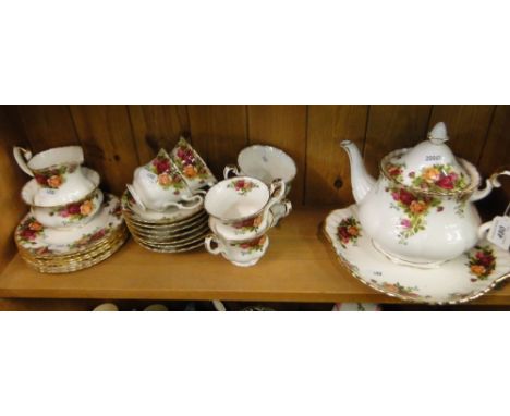 Royal Albert "Old Country Roses" tea service for 6 people.
