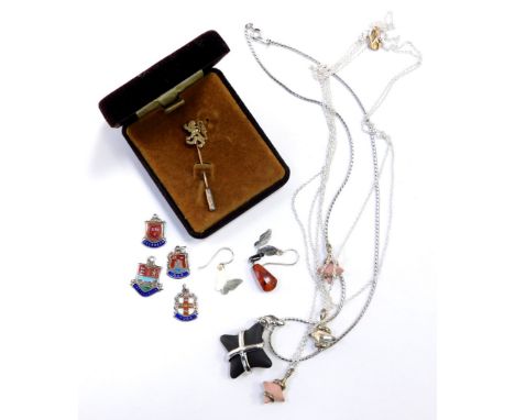 A group of modern costume jewellery, to include four Wedgwood star pendants and chains, a Scottish lion stick pin, a Wedgwood