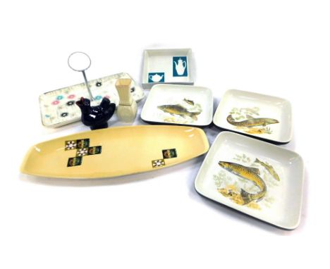 A group of vintage pottery, including a Carltonware dish, Bourne Denby dish decorated with a teapot and coffee pot, cake stan