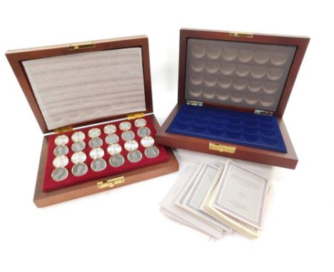 A Franklin Mint The Battle of Waterloo Checkers set, boxed with certificates, together with a further empty Checkers set box.