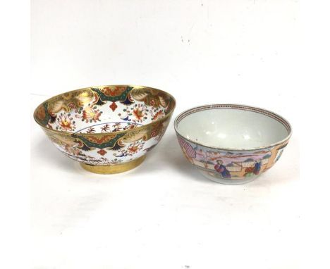 An early 19thc English sugar bowl decorated with Chinese style figures (8cm x 15cm) and a Spode early 19thc china bowl decora