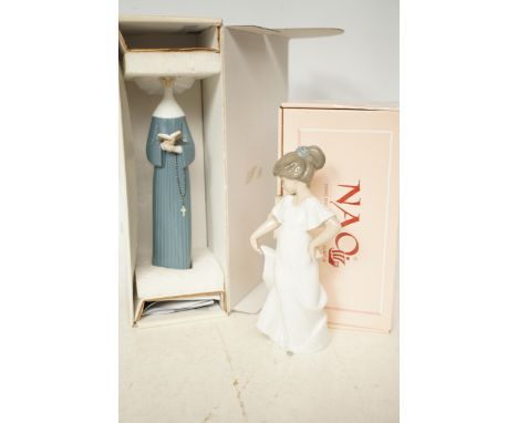 Lladro 5500 Nun with the original box together with a Nao 1110 Figure of a girl with original box