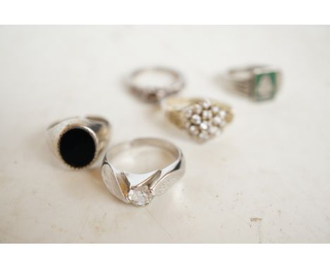 5 Silver rings 