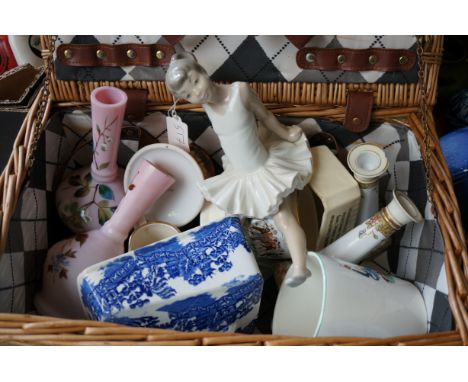 Box of glass & ceramics to include Nao 