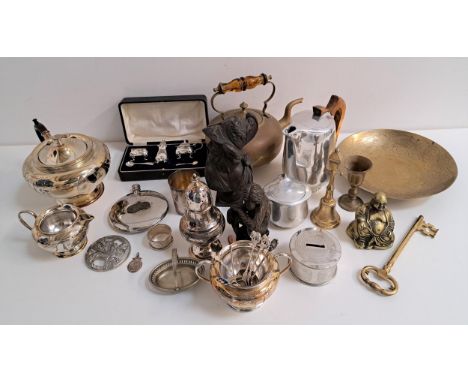 GOOD SELECTION OF METALWEAR including a picquot coffee pot and sugar bowl; a Wembley 1924 trinket basket; a football medal wi