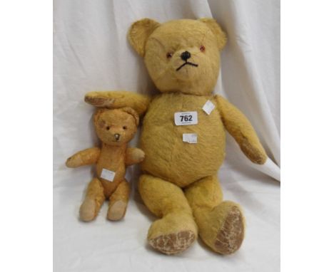 Two vintage Teddy bears - one with growl