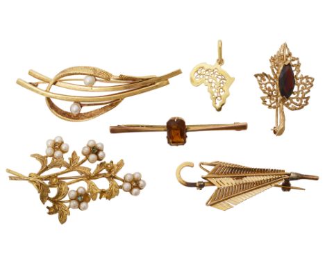 A small collection of assorted 18ct and 9ct brooches and pendantcomprising a brooch in the form of a folded umbrella marked 7