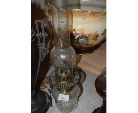 SMALL OIL LAMP WITH CLEAR GLASS FONT