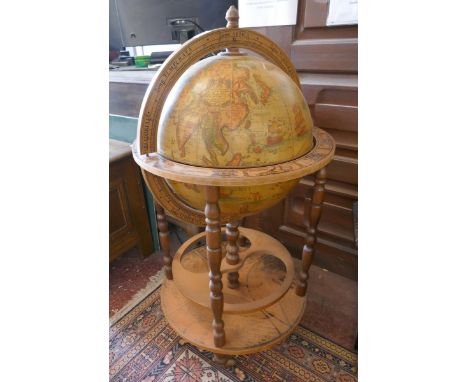Globe cocktail cabinet 