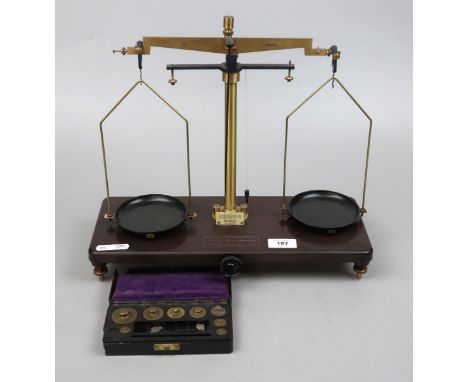 Set of balance scales and weights 