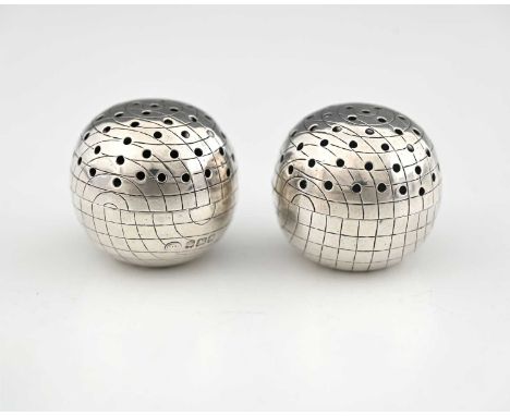 A pair of Victorian silver novelty pepper pots, formed as croquet balls, John Round, Sheffield 1899, height 3.1cm approx  