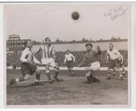 Football autograph / press photo, 10" x 8" b/w press photo showing match action from Tottenham v. Leeds United 31 Mar 1934, w