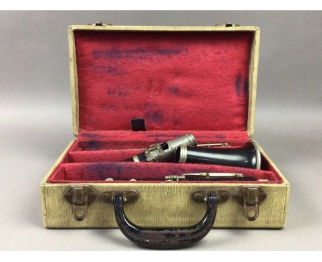 CONSOLE CLARINET,in case
