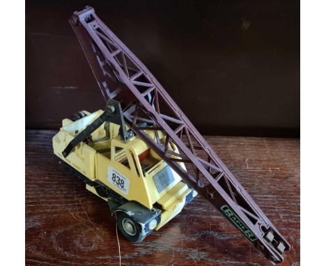 VINTAGE VICTORY INDUSTRIES METAL &amp; PLASTIC RAPIER MOBILE CRANE A/F