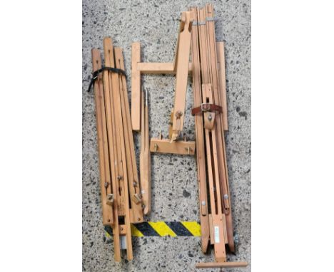 2 PORTABLE WOODEN ARTIST'S EASELS, COMPASS &amp; 1 OTHER ARTIST'S IMPLEMENT