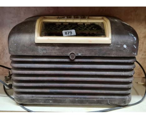 VINTAGE BUSH RADIO IN BAKELITE CASE A/F