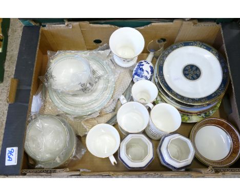 A mixed collection of ceramic items to include Royal Doulton, Booths vases, dinner plates, Berkshire patterned part tea set e