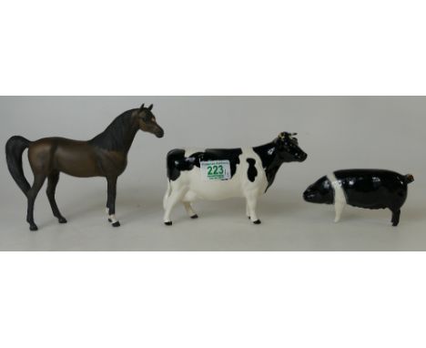 Beswick Wessex Saddleback Sow "Merrywood Silver Wings", Friesian Ch Claybury Leegwater 1362 and matt Arab Xayal (all damaged)