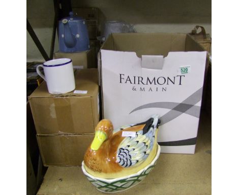 A mixed collection of ceramic items to include Fairmont and Main ware and novelty Duck Egg pot etc 