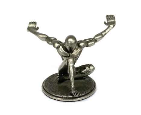A Jac Zagoory Designs pewter 'Atlas' desk pen holder, stamped to base, 11.5cmW