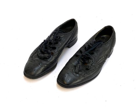 A pair of mens vintage Keltic black leather Scottish kilt shoes, size 9 1/2
