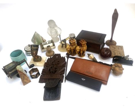 A mixed lot to include trinket dishes, carved wooden items, onyx pyramid, miscellaneous Egyptian style items, Aspinal purse, 