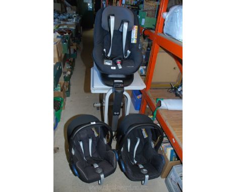 Maxi-cosy 3 car seats with support bracket two way fit.