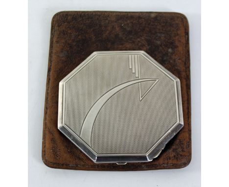 Art Deco period silver engine turned compact Birmingham 1935  Condition Report Inner mirror cracked