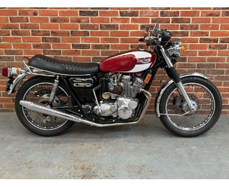 Make & Model:Triumph, T160V Date of Reg:JHU525N Colour:Maroon cc:750  Fuel Type:Petrol Mileage:10279  Summary:This 1975 Trium