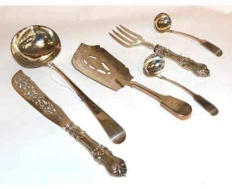 Collection of flatware, to include a Scottish silver fish slice, a George III silver ladle, weighable silver 12oz 2dwt (6) 