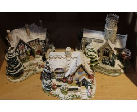 Lilliput Lane - The Three Kings LS2650 with Christmas Lights at the Bell Inn L2485 and Lead Kindly Light in Winter L2621 (3 p
