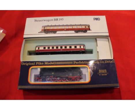 Piko - German manufactured model railway engine 5/6332 with a Steuerwagen BR195. Both in original boxes