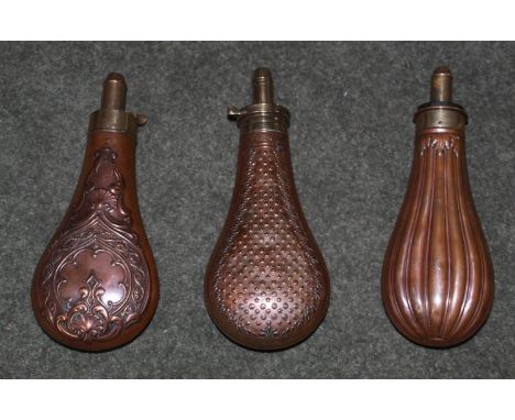 Copper and brass powder flask by Dixon and Sons with fluted design. Copper and brass powder flask by Dixon &amp; Sons with st