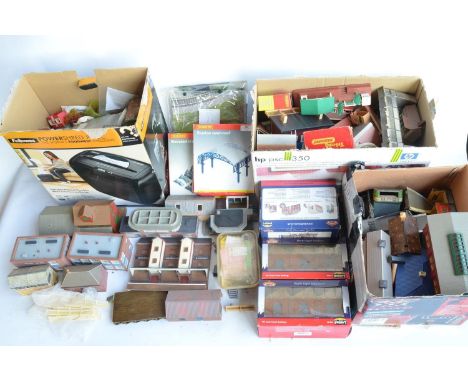 Collection of mostly used OO gauge model railways scenic accessories to include buildings (including ceramic buildings from B