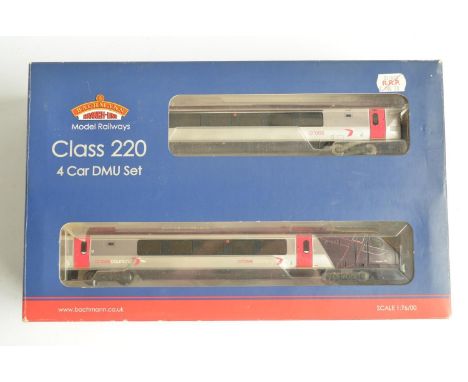 Bachmann 32-603 Class 220 Cross Country 220017 4 car DMU OO gauge electric train set in excellent/near mint little run condit