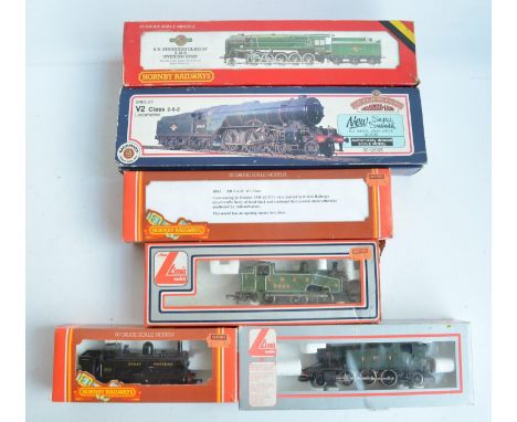 Six boxed OO gauge electric steam train models, (various manufacturers) to include Hornby R065 BR 2-10-0 Standard Class 9F 92