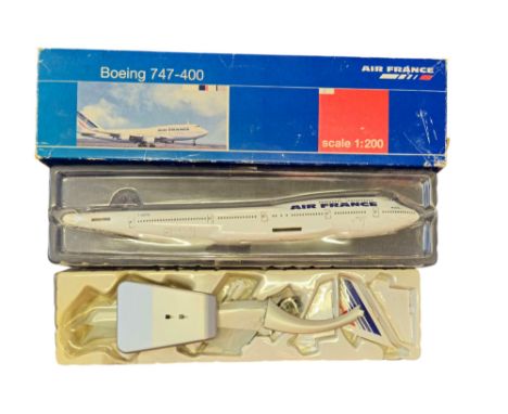 Air France Boeing 747-400 model plane scale 1:200, in original box. Box shows signs of age. Good condition Est.