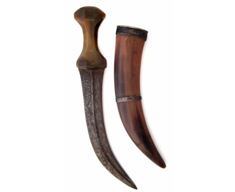 Jambiya, with polished agate grip and white metal mounted horn scabbard, 37cm overall length.