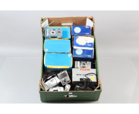 A Tray of Compact Cameras, three Carena Super 105 Zoom, seven Praktica Sport 880S, a Pentax Mini Sport 35AF, all in maker's b